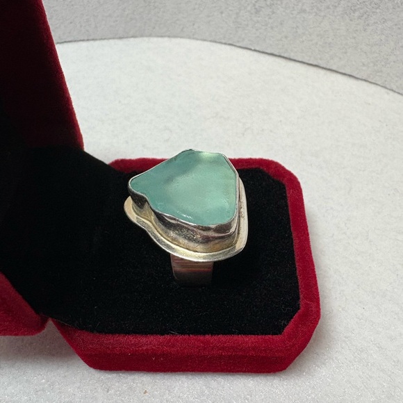 Echo of The Dreamer Vintage Aqua Sea Glass Ring in Sterling Silver - Picture 3 of 7